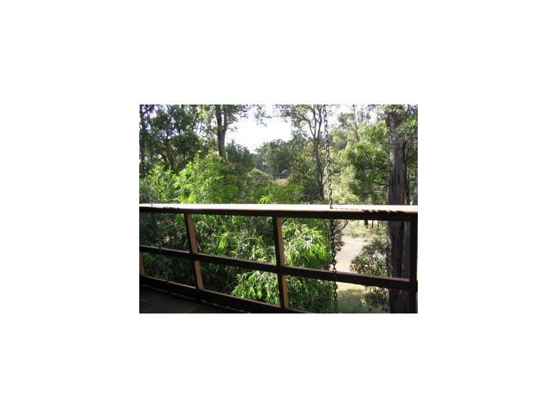 11 Holyoake Road, Dwellingup WA 6213