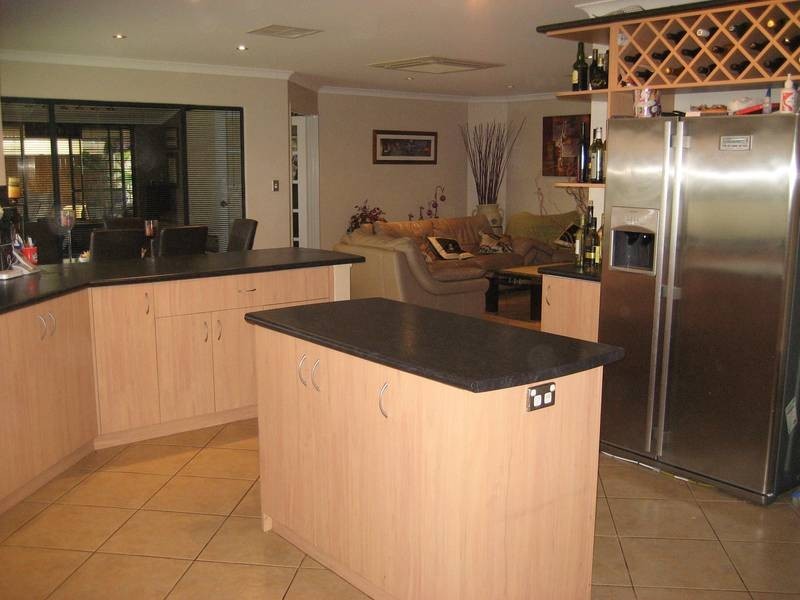 2 Camarri Way, South Yunderup WA 6208