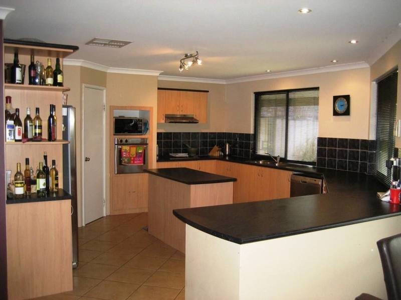 2 Camarri Way, South Yunderup WA 6208