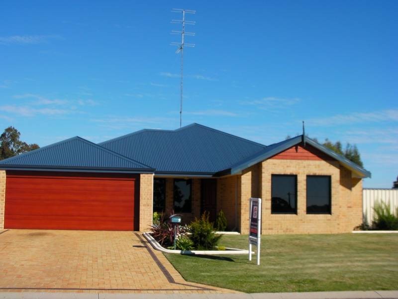 7 Elliott Street, Waroona WA 6215