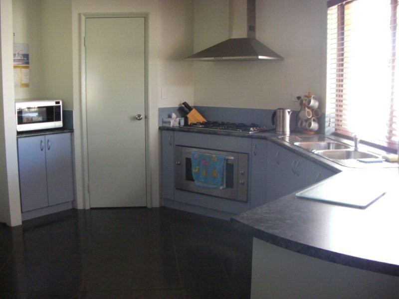 7 Elliott Street, Waroona WA 6215