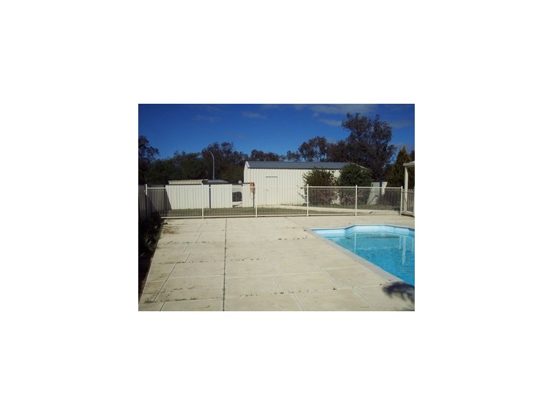 1 Camarri Way, South Yunderup WA 6208