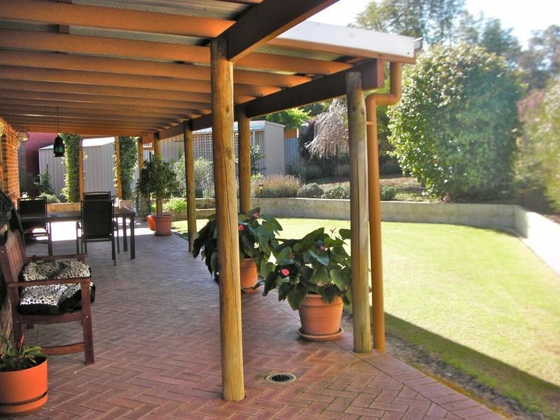 10 Waltham Court, Waroona WA 6215