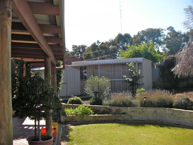 10 Waltham Court, Waroona WA 6215