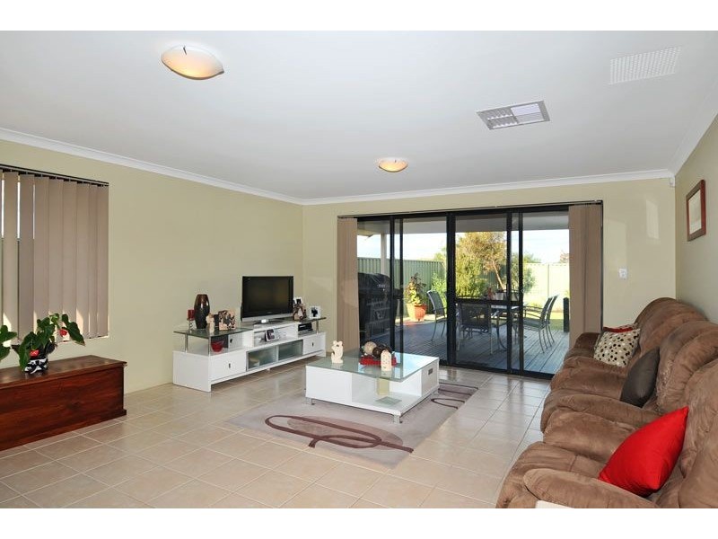 48 Bibbulmun Meander, Ravenswood WA 6208