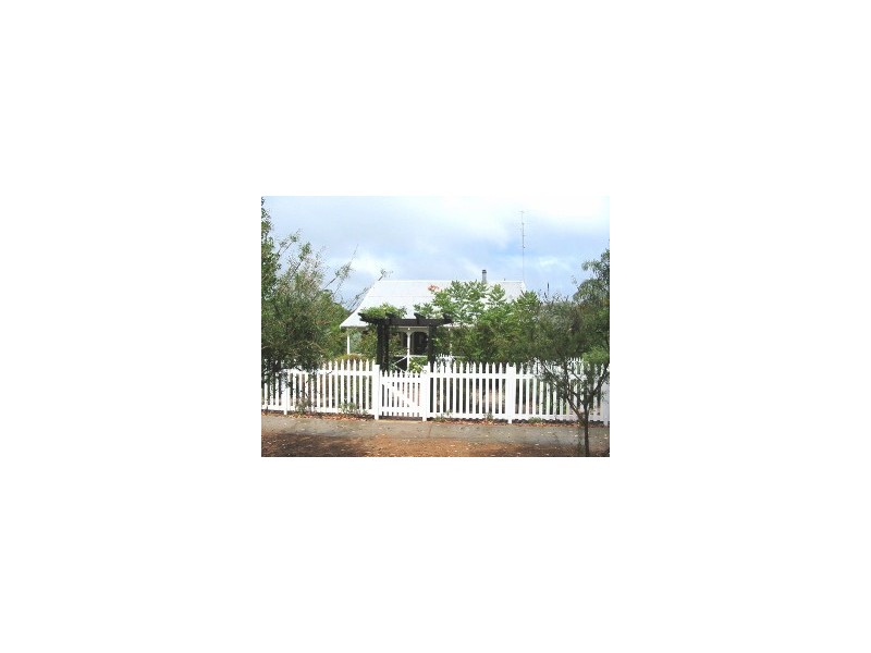 12 Sollya Cres, Dwellingup WA 6213