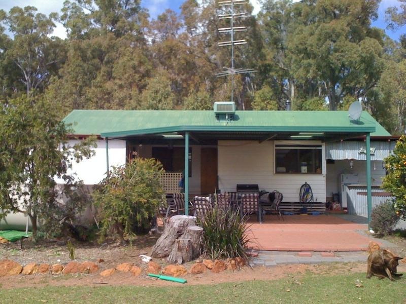 18 Begonia Court, Dwellingup WA 6213