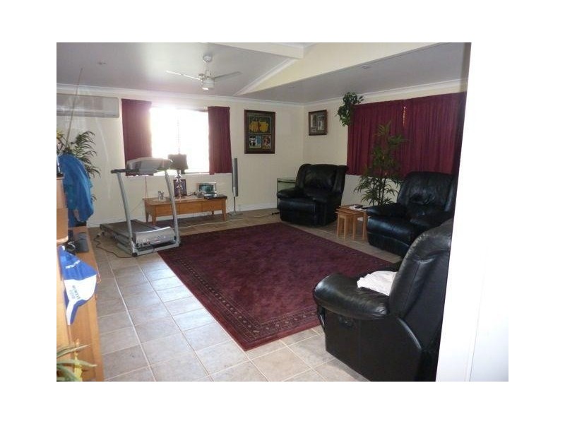 30 Hotham Ave, Boddington WA 6390