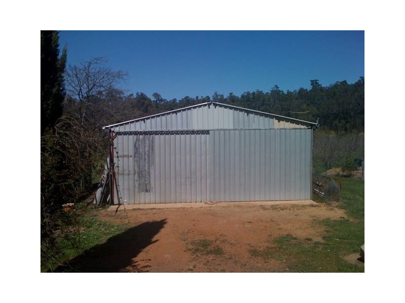 56 Holyoake Road, Dwellingup WA 6213