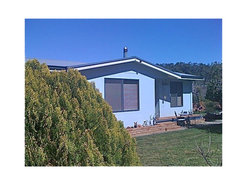 56 Holyoake Road, Dwellingup WA 6213