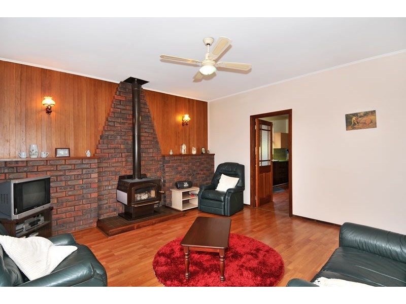 6 Church Street, Dwellingup WA 6213