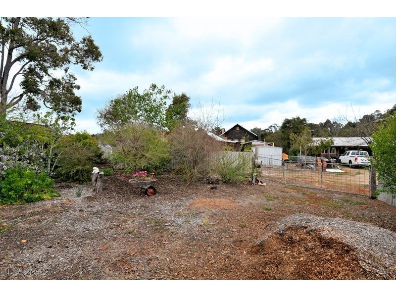 6 Church Street, Dwellingup WA 6213