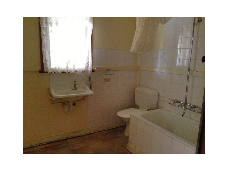 170 South West Highway, Waroona WA 6215