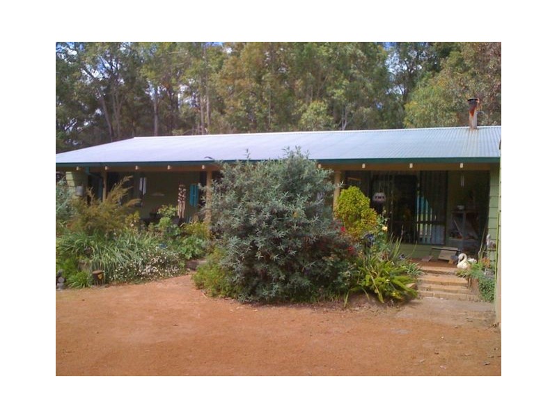 5 Forestview Road, Dwellingup WA 6213
