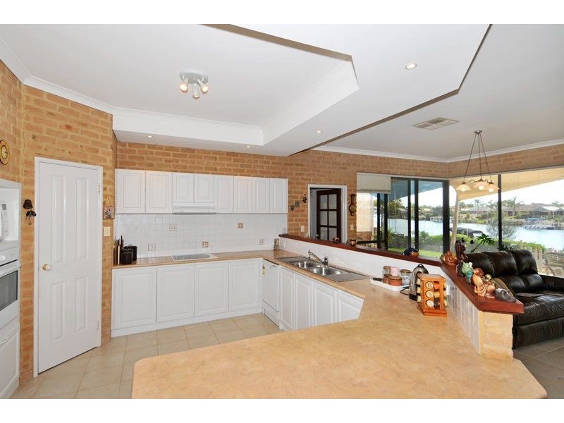 34 Heron Place, South Yunderup WA 6208