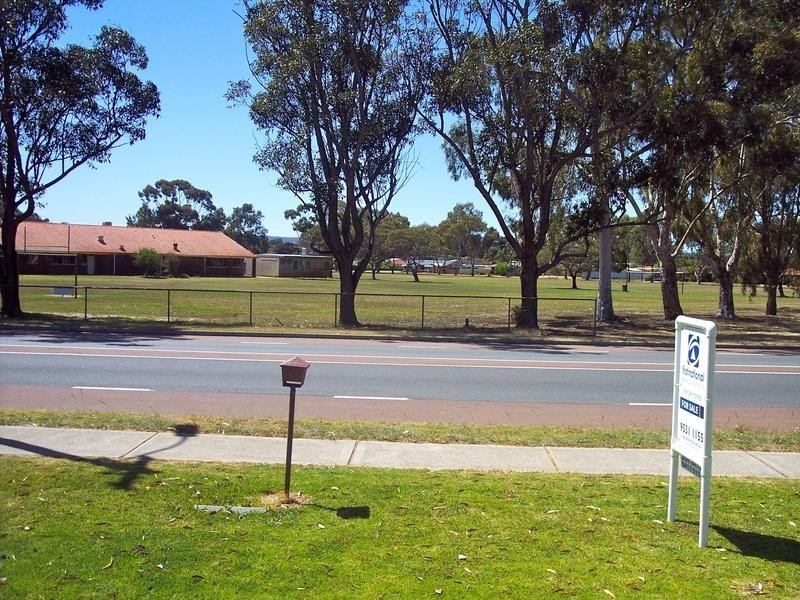 23 McLarty Road, Pinjarra WA 6208