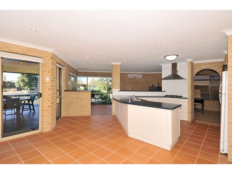 47 Allambi Way, South Yunderup WA 6208