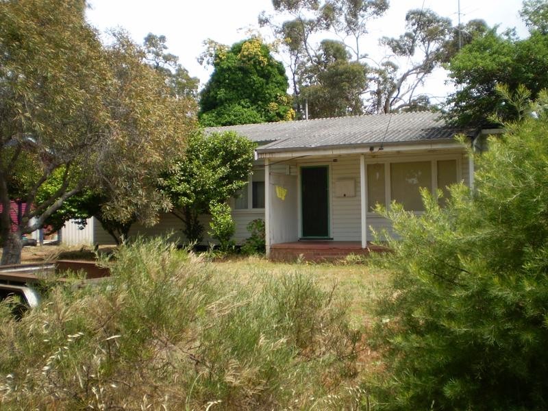 19 Banksiadale Road, Dwellingup WA 6213