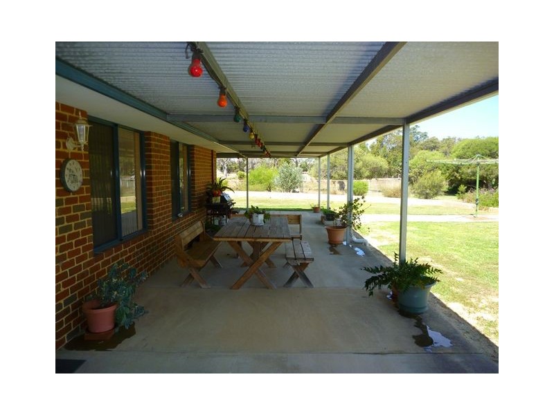 85 Lovegrove Street, Pinjarra WA 6208