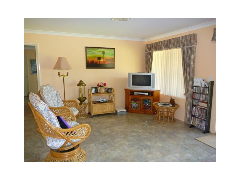 85 Lovegrove Street, Pinjarra WA 6208