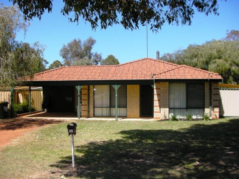 31 McLarty Street, Waroona WA 6215