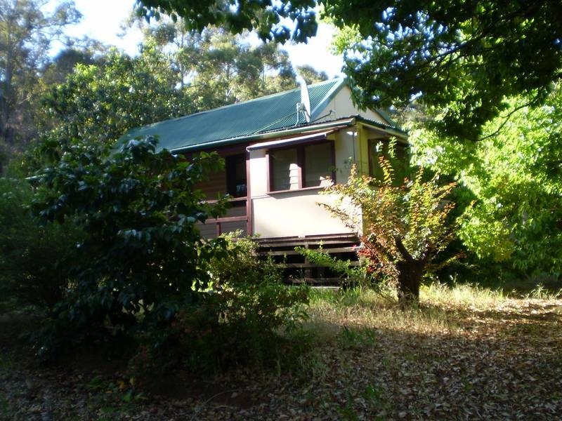 195 Holyoak Street, Dwellingup WA 6213