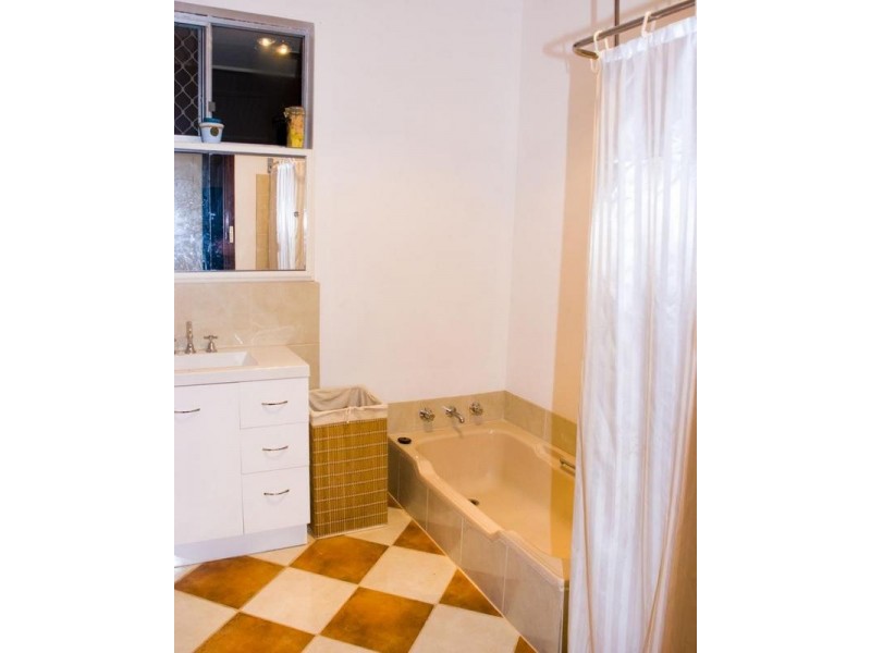 56 Millar Street, Waroona WA 6215