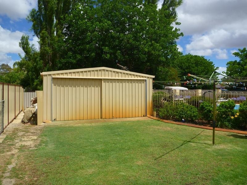 25 McLarty Road, Pinjarra WA 6208