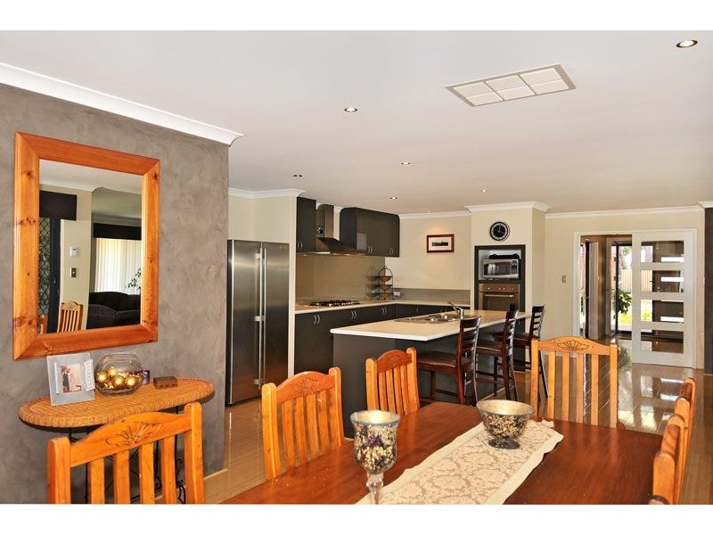 8 Arabian Drive, Coodanup WA 6210