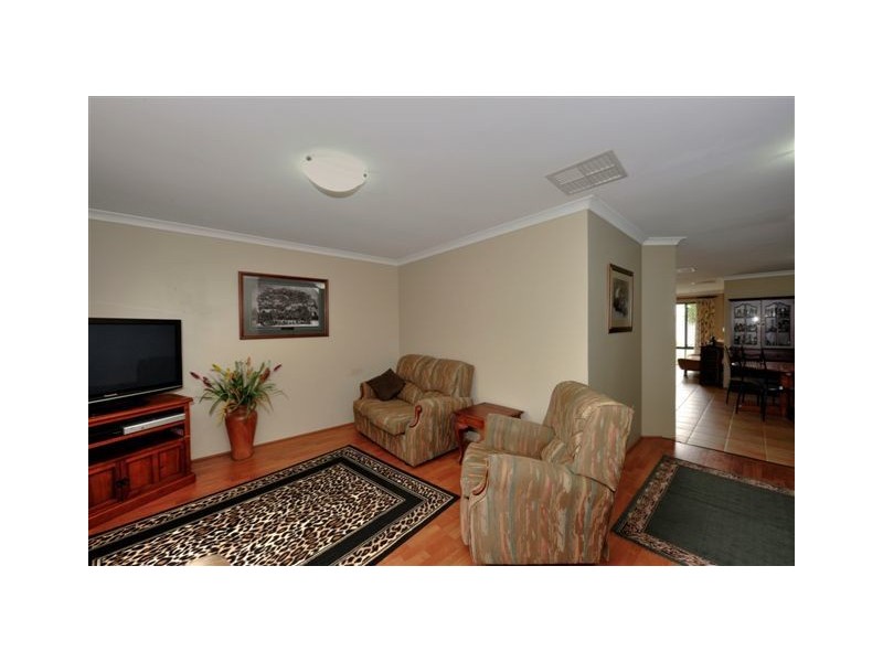 8 Lever Way, South Yunderup WA 6208