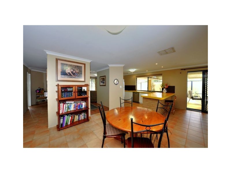 8 Lever Way, South Yunderup WA 6208