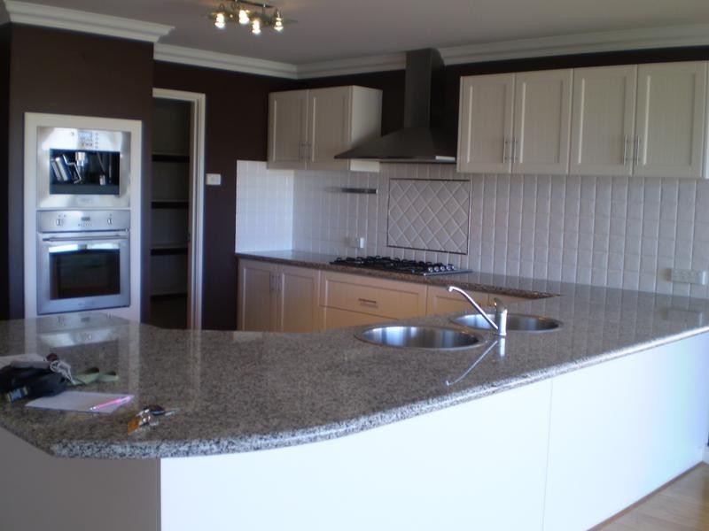 33 Waterlily Drive, Dudley Park WA 6210