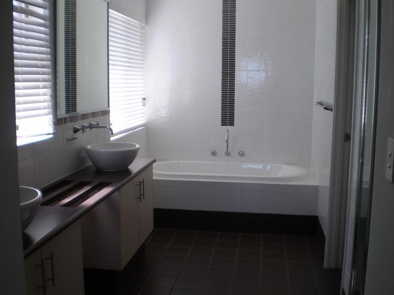 33 Waterlily Drive, Dudley Park WA 6210