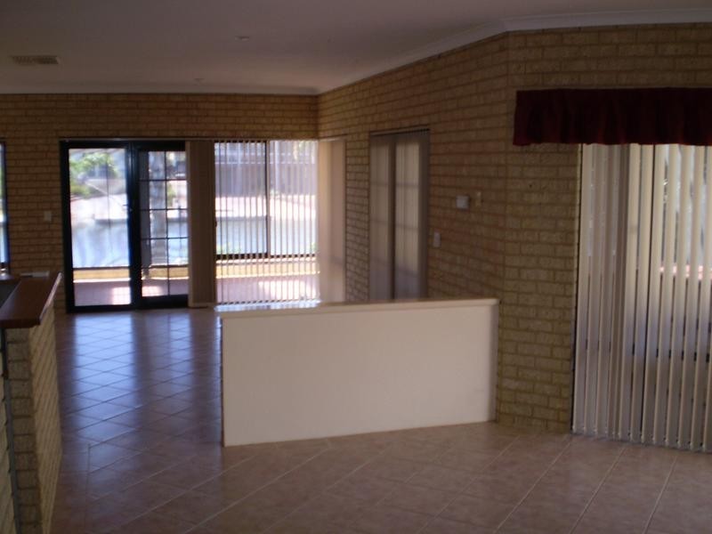 7 Woolah, South Yunderup WA 6208