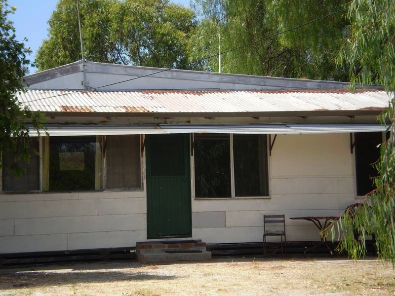 11 Rivergum Esp, South Yunderup WA 6208