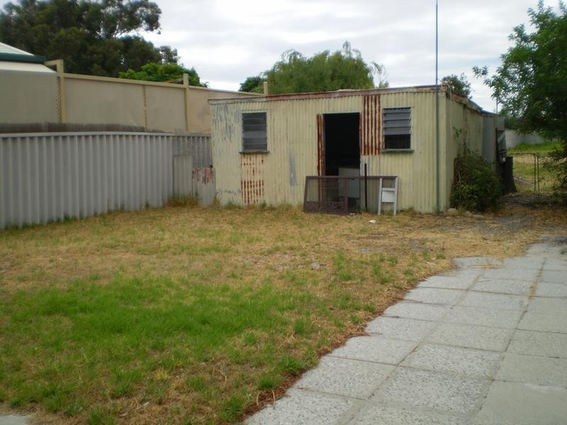 11 Rivergum Esp, South Yunderup WA 6208