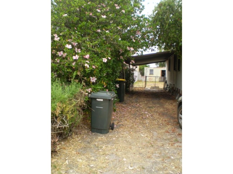 11 Rivergum Esp, South Yunderup WA 6208