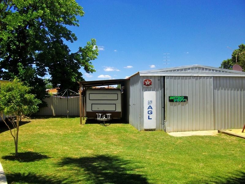 11 Fitzpatrick Street, Waroona WA 6215