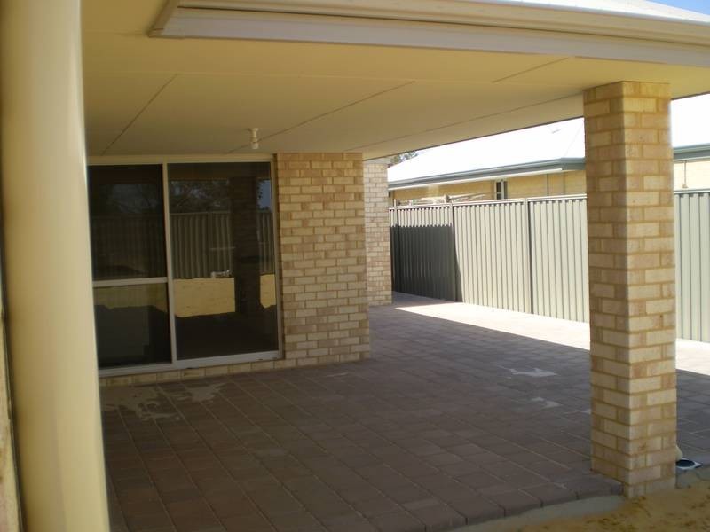 128 Countess Circle, South Yunderup WA 6208
