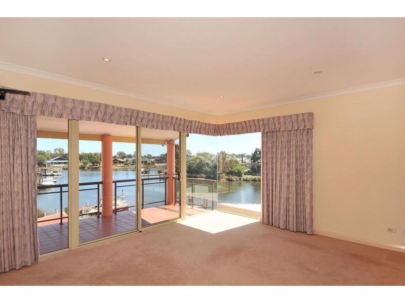 14 Sunland Avenue, South Yunderup WA 6208