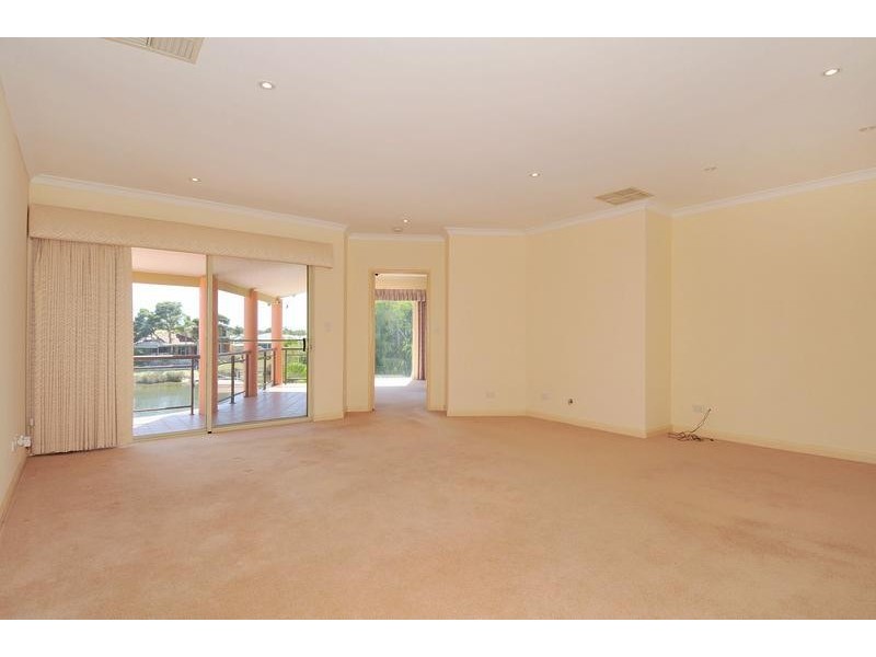 14 Sunland Avenue, South Yunderup WA 6208