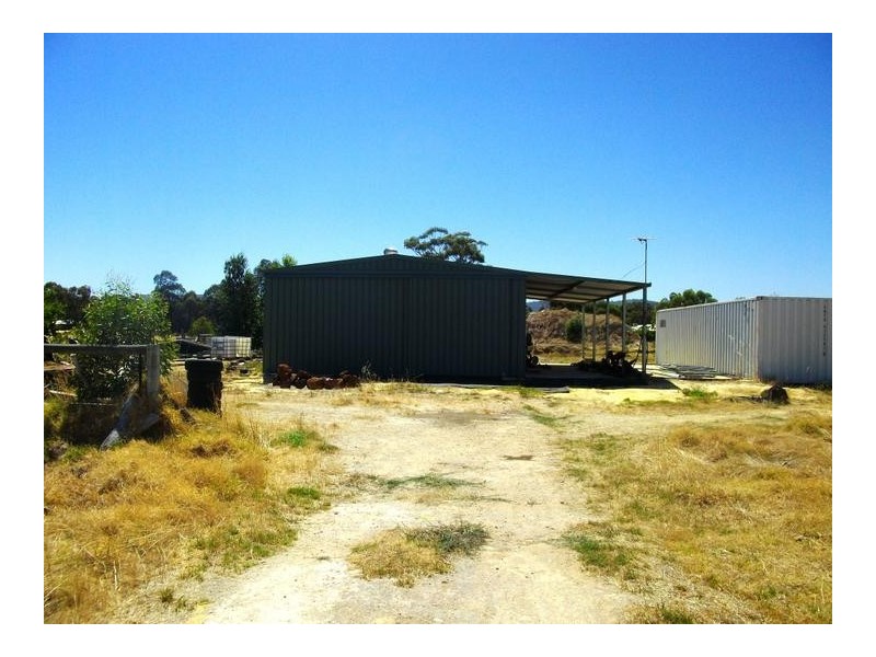 293 Berry Road, Waroona WA 6215