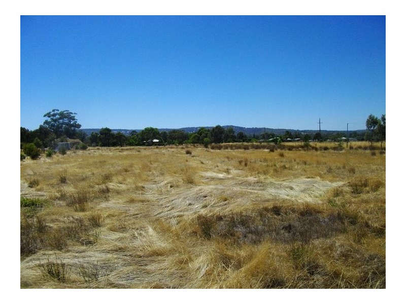 293 Berry Road, Waroona WA 6215