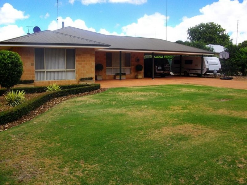 67 Recreation Road, Waroona WA 6215