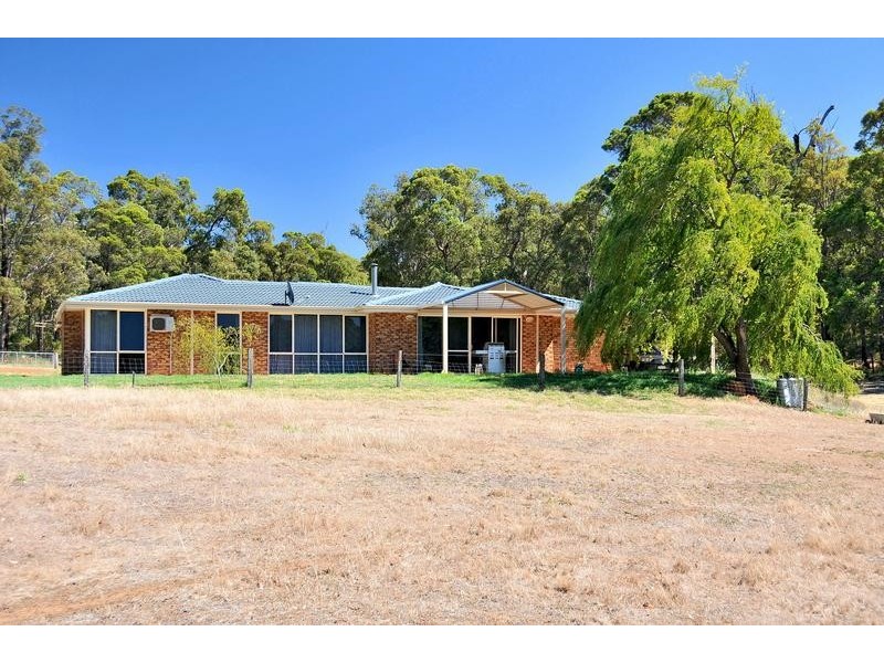 40 River Road, Dwellingup WA 6213