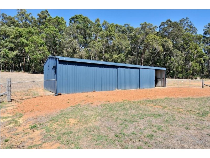40 River Road, Dwellingup WA 6213