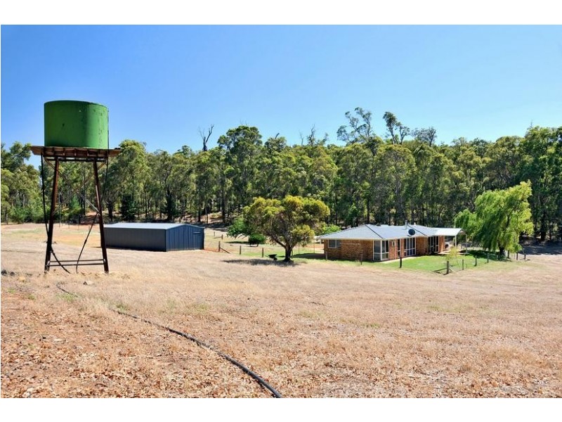 40 River Road, Dwellingup WA 6213