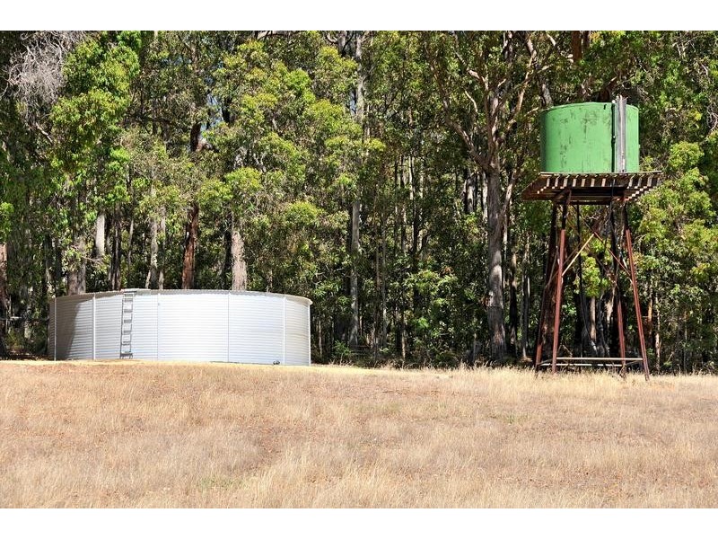 40 River Road, Dwellingup WA 6213