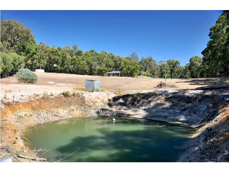 40 River Road, Dwellingup WA 6213