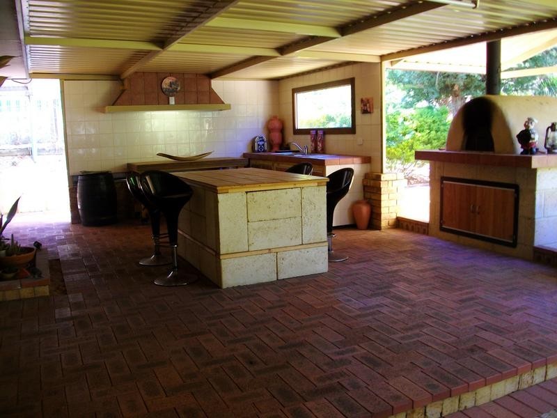 17 McDowell Street, Waroona WA 6215